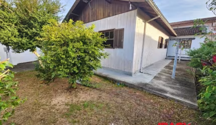 Casa com 3 quartos para alugar na Rua José Adão, 199, Ponte do Imaruim, Palhoça, 145 m2 por R$ 2.500