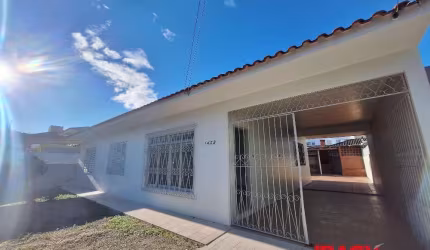 Casa com 3 quartos para alugar na Rua Benjamin Gerlack, 1432, Fazenda Santo Antônio, São José, 115 m2 por R$ 3.800