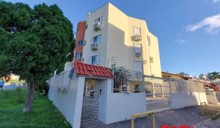 Apartamento com 2 quartos para alugar na Rua Professor Bento Águido Vieira, 340, Trindade, Florianópolis, 70 m2 por R$ 2.900