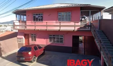 Kitnet / Stúdio para alugar na Rua Luiz Fagundes, 2600, Picadas do Sul, São José, 45 m2 por R$ 1.680