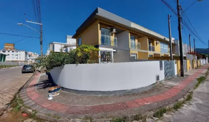 Casa com 2 quartos para alugar na Dos Girassois, 419, Forquilhas, São José, 63 m2 por R$ 2.600