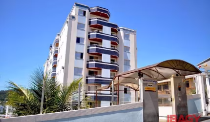 Apartamento com 2 quartos para alugar na Rua José João Martendal, 315, Carvoeira, Florianópolis, 65 m2 por R$ 2.600