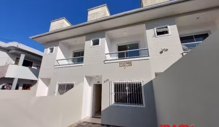 Casa com 2 quartos para alugar na Rua Olinda Rosa da Conceição, 448, Ingleses do Rio Vermelho, Florianópolis, 74 m2 por R$ 3.200