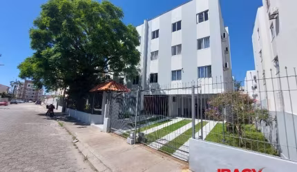 Apartamento com 3 quartos para alugar na Rua João Nilo Morfim, 91, Nossa Senhora do Rosário, São José, 61 m2 por R$ 2.200