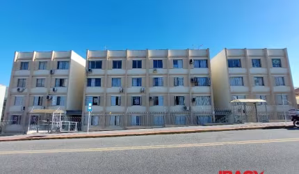 Apartamento com 3 quartos para alugar na Rua Professora Antonieta de Barros, 732, Canto, Florianópolis, 78 m2 por R$ 2.700