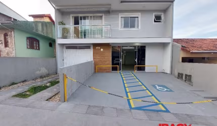 Ponto comercial com 1 sala para alugar na Alantejo, 172, Forquilhas, São José, 61 m2 por R$ 2.500