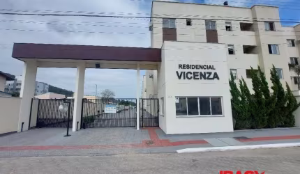 Apartamento com 2 quartos para alugar na Rua Luiz Aléssio Lenhani, 43, São Sebastião, Palhoça, 56 m2 por R$ 1.300