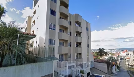 Apartamento com 2 quartos para alugar na Rua Dona Leonildes Coelho, 530, Praia Comprida, São José, 60 m2 por R$ 1.800