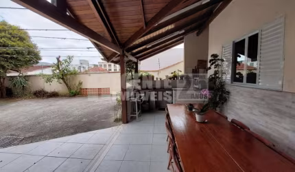 Casa à venda no bairro Trindade em Florianópolis