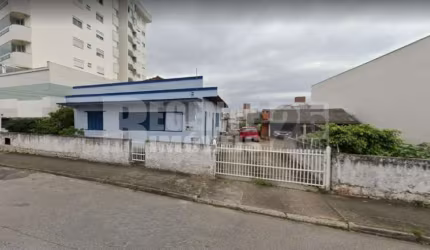 Terreno à venda no Estreito em Florianópolis