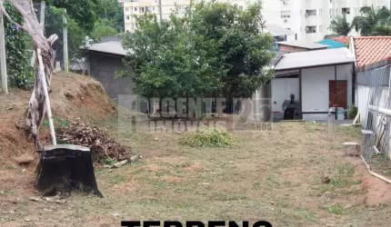 Terreno à venda no Estreito em Florianópolis
