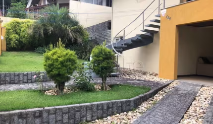 Casa com 3 quartos à venda em Coqueiros