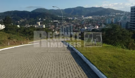 Terreno loteamento fechado à venda no bairro Itacorubi em Florianópolis