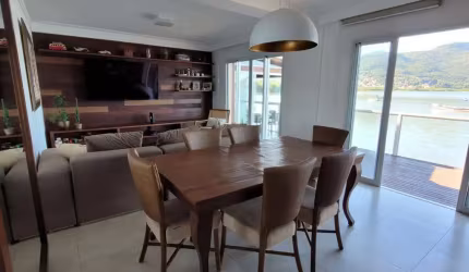 Casa pé na areia no bairro Saco dos Limões - Florianópolis