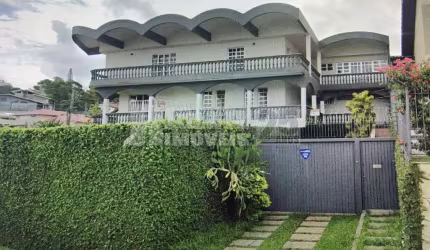 Casa à venda com 5 quartos no bairro Itaguaçu em Florianpópolis.