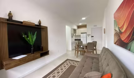 Excelente apartamento mobiliado com 01 dormitório no bairro Carvoeira, em frente a UFSC!