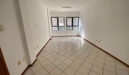Excelente sala comercial para locação no bairro Trindade!