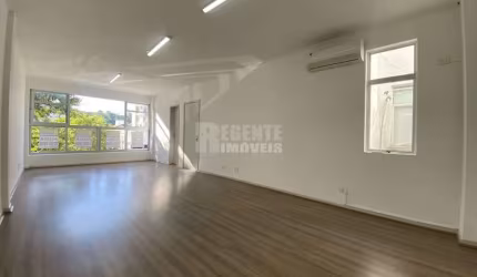 Ótima sala para locação no bairro Trindade!