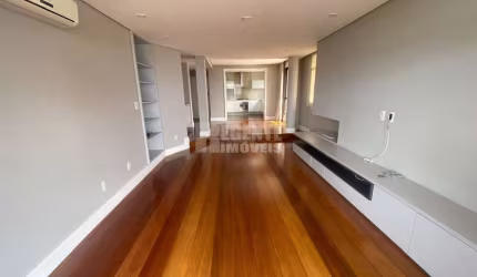 Excelente Apartamento com 03 Suítes