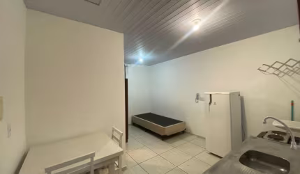 Ótima kitnet mobiliada no bairro Trindade!