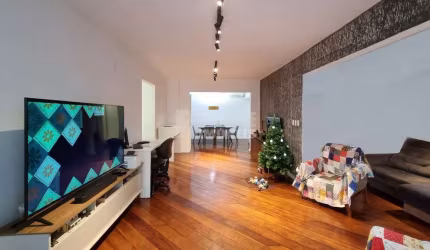 Apartamento á venda no bairro Agronômica em Florianópolis