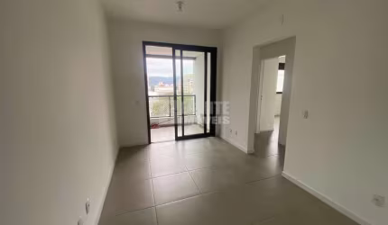 Excelente apartamento de 2 dormitórios, no bairro Trindade!