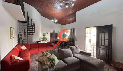 Casa com 4 dormitórios à venda, 211 m² por R$ 850.000,00 - Jardim Britânia - Caraguatatuba/SP
