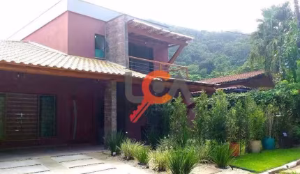 Sobrado com 3 dormitórios à venda, 262 m² por R$ 1.600.000,00 - Martim de Sá - Caraguatatuba/SP