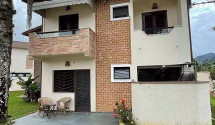 Sobrado com 2 dormitórios à venda por R$ 420.000 - Martim de Sá - Caraguatatuba/SP