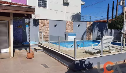 Casa com 3 dormitórios à venda, 244 m² por R$ 830.000 - Martim de Sá - Caraguatatuba/SP