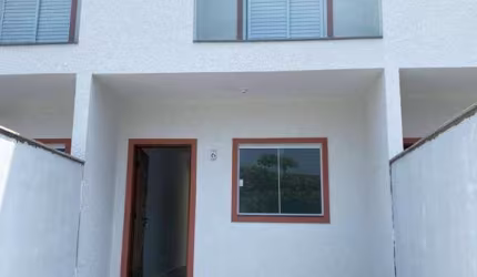 Sobrado com 2 dormitórios à venda, 80 m² por R$ 360.000 - Massaguaçu - Caraguatatuba/SP