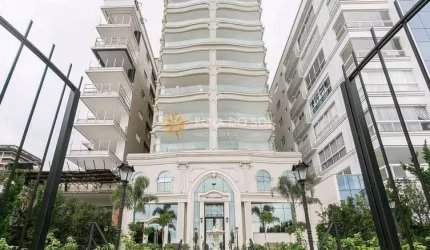 Petit Chateau apartamento frente mar 3 suítes e 3 vagas Canto da Praia