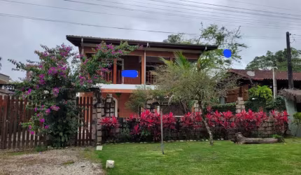 SOBRADO COM TOTAL DE 450M² NA RESSACA.