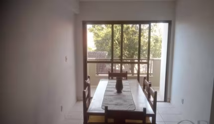 APARTAMENTO COM 3 DORMITÓRIOS NO PEREQUE-AÇU.