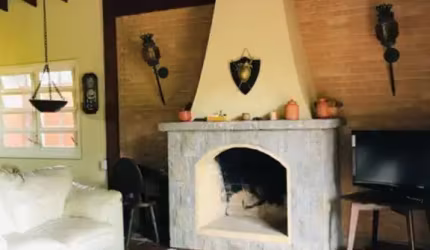 EXCELENTE CASA DENTRO DE CONDOMÍNIO FECHADO NA DOMINGAS DIAS.