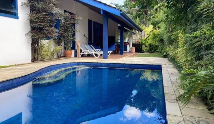 CASA DE ALTO PADRÃO APENAS 200 METROS DAS PRAIAS LÁZARO E DOMINGAS DIAS.