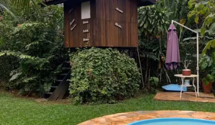 CASA COM 5 DORMITÓRIOS E JACUZZI NO PEREQUE-MIRIM