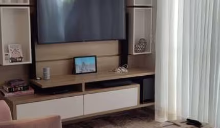 APARTAMENTO MOBILIADO COM 3 DORMITÓRIOS NA BARRA DA LAGOA.