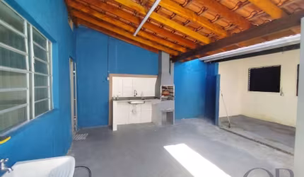CASA TÉRREA COM 2 DORMITÓRIOS MAIS EDÍCULA NO PEREQUE-AÇÚ.