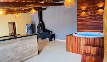 SOBRADO COM 2 DORMITÓRIOS MAIS JACUZZI NO ITAGUÁ.