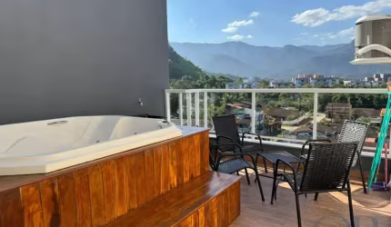 COBERTURA COM 3 DORMITÓRIOS MAIS PISCINA JACUZZI NO PEREQUE-AÇÚ