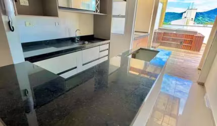 COBERTURA COM 3 DORMITÓRIOS MAIS JACUZZI PRIVATIVA NO CENTRO.