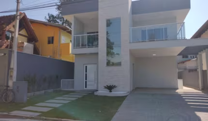 SOBRADO MOBILIADO COM 3 SUÍTES DENTRO DE CONDOMINIO FECHADO.