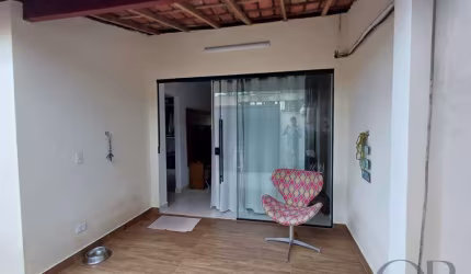 CASA TÉRREA COM 2 DORMITÓRIOS MAIS EDÍCULA NO PEREQUE-AÇÚ