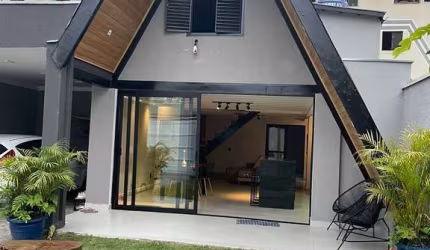 CASA MODERNA MOBILIADA COM 4 DORMITÓRIOS NO ITAGUÁ.