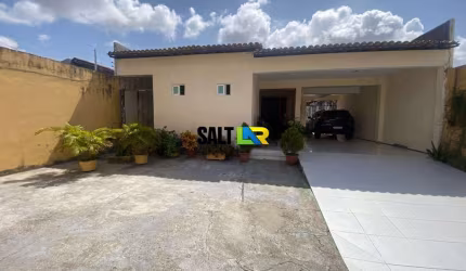 Casa com 4 dormitórios à venda, 203 m² por R$ 750.000 - Montese - Fortaleza/CE