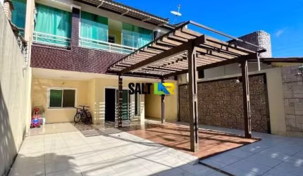 Casa com 4 dormitórios à venda, 160 m² por R$ 650.000,00 - Cidade dos Funcionári