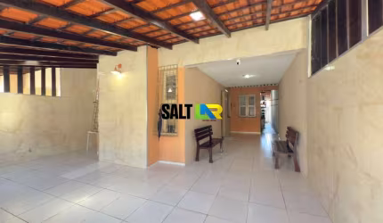 Casa com 4 dormitórios à venda, 101 m² por R$ 400.000 - Cidade dos Funcionários