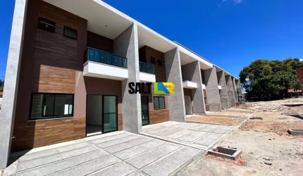Casa com 3 dormitórios à venda, 101 m² por R$ 545.000,00 - Maraponga - Fortaleza