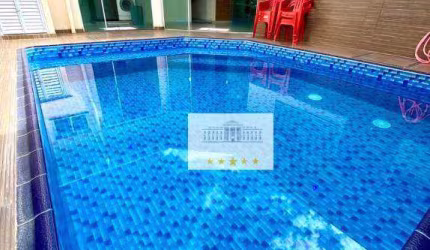 Casa de alto padrão em condomínio fechado!
